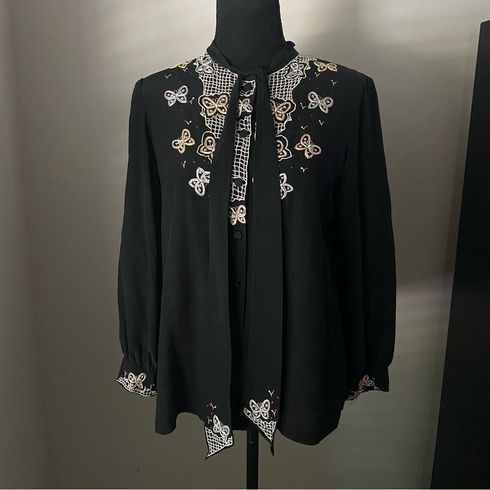 Vintage PEONY M/L Black silk embroidered butterfly tie blouse